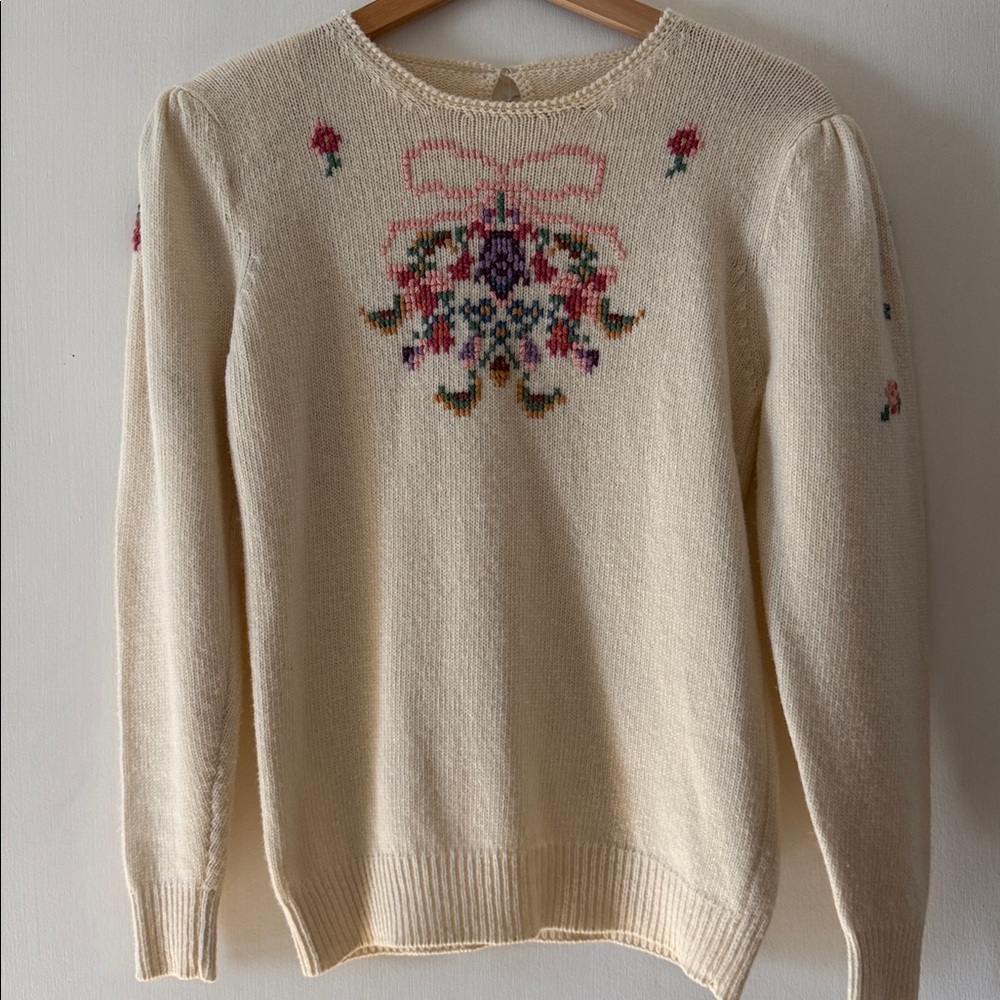 VINTAGE Floral Bow Cross-Stitch Angora Blend Sweater